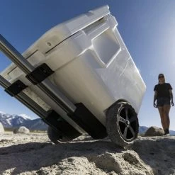 Yeti Coolers ROADIE 48 WHEELED - Kühlbox 23 Yeti Coolers ROADIE 48 WHEELED - Kühlbox -Marmot Shop 5638039355 aa roadie 48 wheeled yeti coolers 24